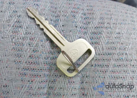 1999 Toyota Tacoma z USA, uszkodzony, nr VIN 4TANL42N3XZ472269